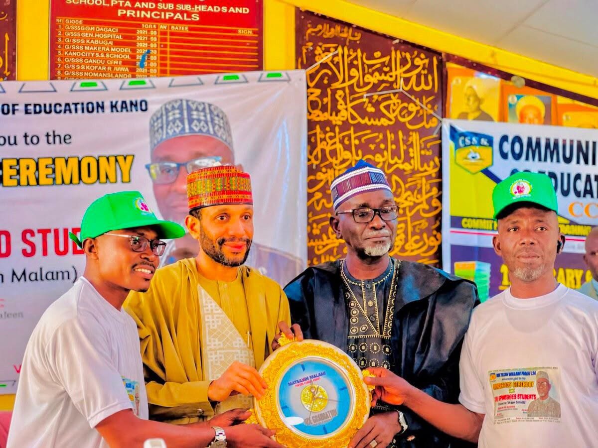 Shekarau Ya Dauki Nauyin Karatun Dalibai 830 da Suka Kammala NCE a Kano