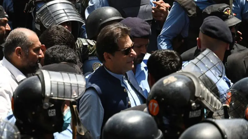 An mayar da tsohon Firaministan Pakistan, Imran Khan, gidan yari