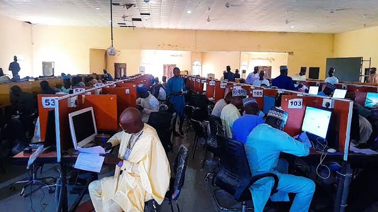 Gwamnatin Jigawa ta fara gudanar da jarabawar da ta tsara ta kwamfuta ga mutum 2,370  da za a dauka malaman tsangayu
