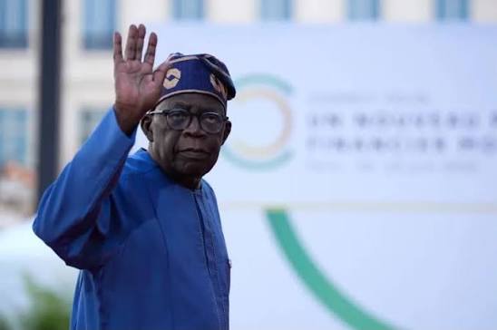 Shugaba Tinubu zai bar Abuja a yau domin tafiya Turai don fara  hutun makonni uku cikin hutunsa na shekara - shekara