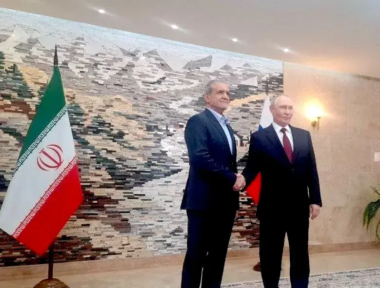 Pezeshkian ya gana da Putin a gefen taron SCO